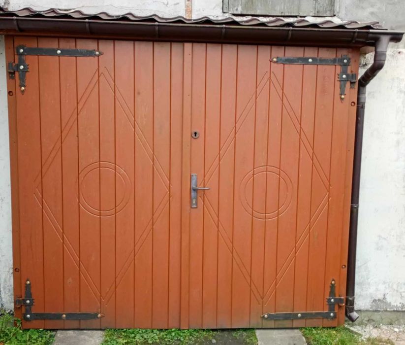 Drzwi garażowe drewniane, ocieplone