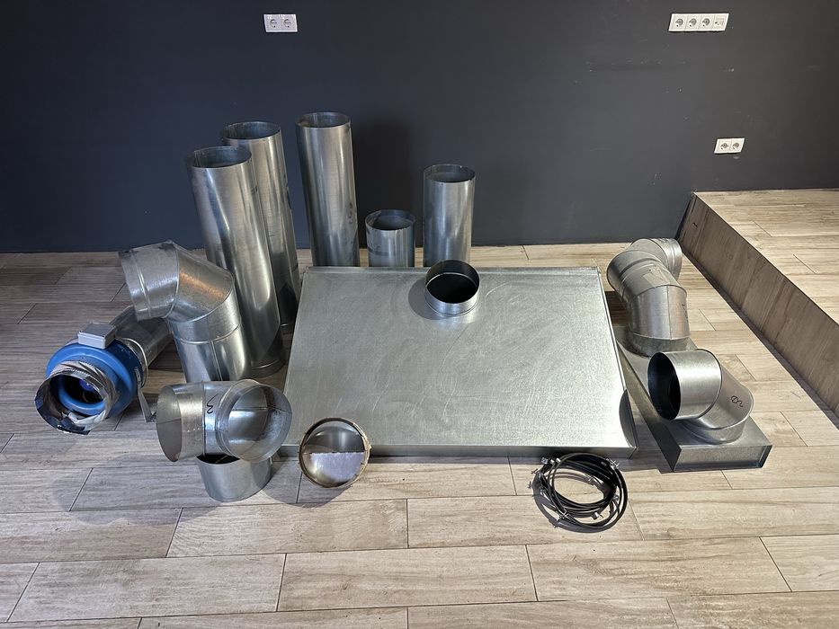 Продам вытяжку  винтиляцію для кафе в зборе