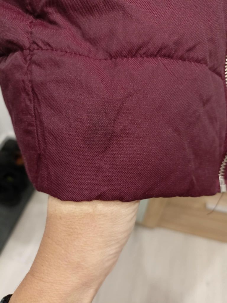 Kurtka płaszcz pikowany z kapturem burgund bordo Mohito