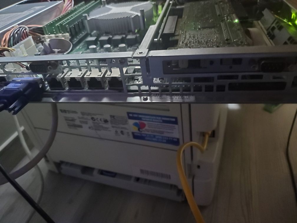 NAS u1 rack asus p8b-c/4l сервер