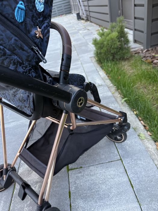 Дитяча коляска Cybex Mios by Jeremy Scott (Beetle Collection