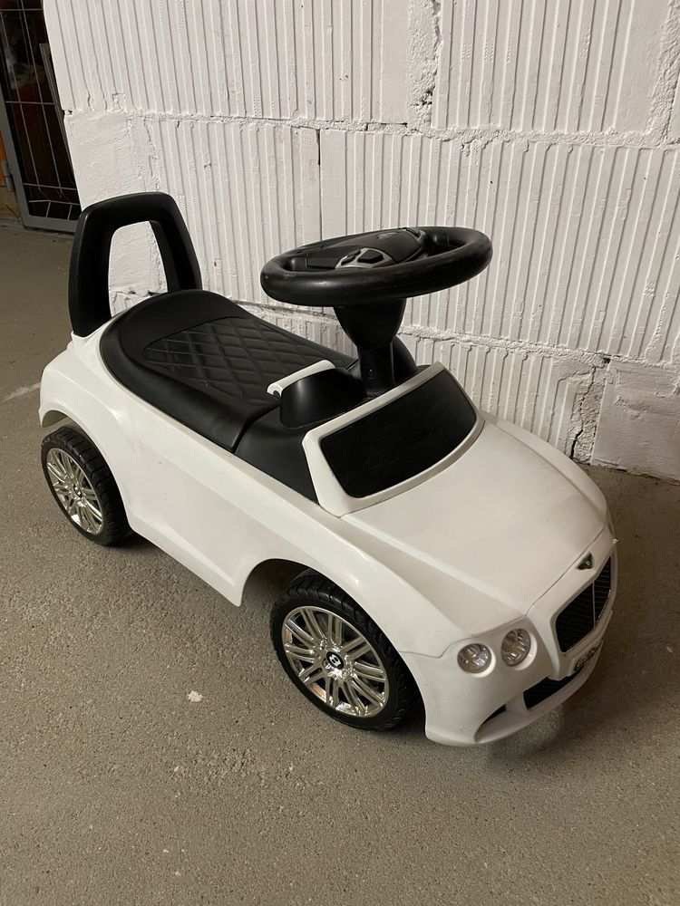 Samochodzik Bentley pchacz, jezdzik