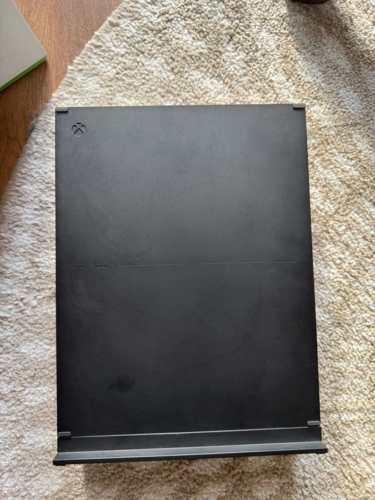 Xbox One S 2TB + 3 pady + gry