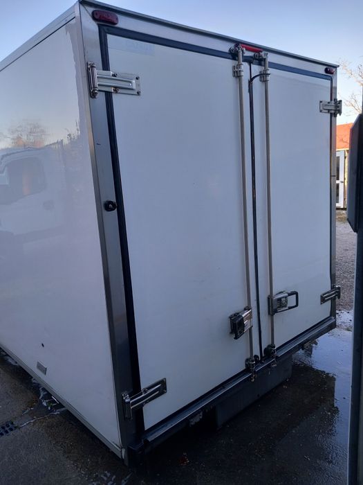 Kontener chłodnia z 2018r. 3.70m.
