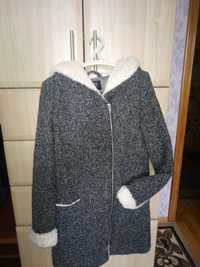 Демисезонне пальто на дівчину 12-14 років