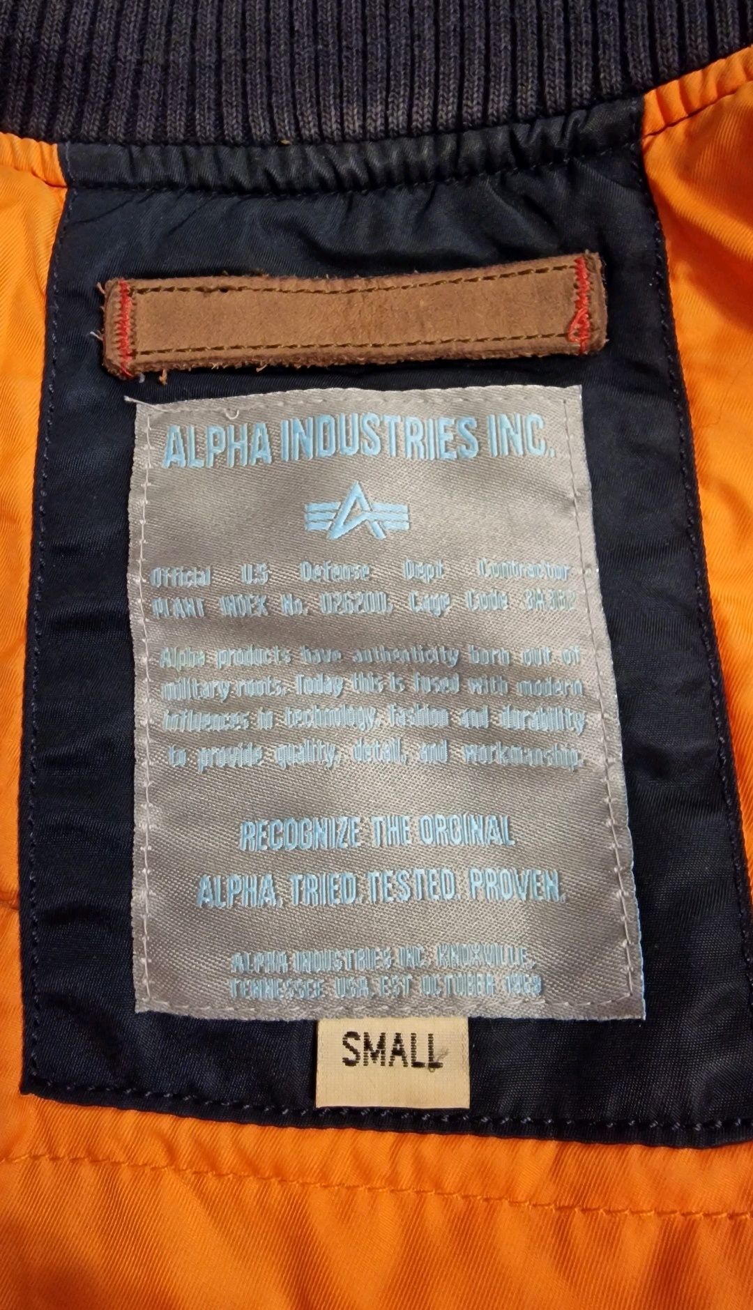 Alpha Industries, bomberka S, morski kolor
Alpha Industries, bomberka