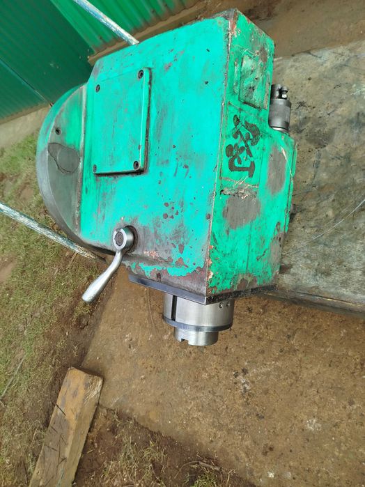 glowica pionowa do frezarki fyd 32 stozek 40