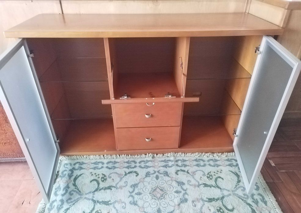 Aparador em cerejeira