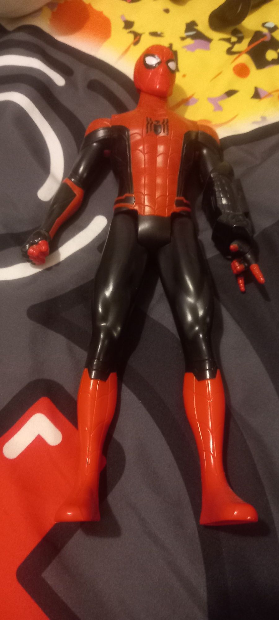 Spider man preto e vermelho