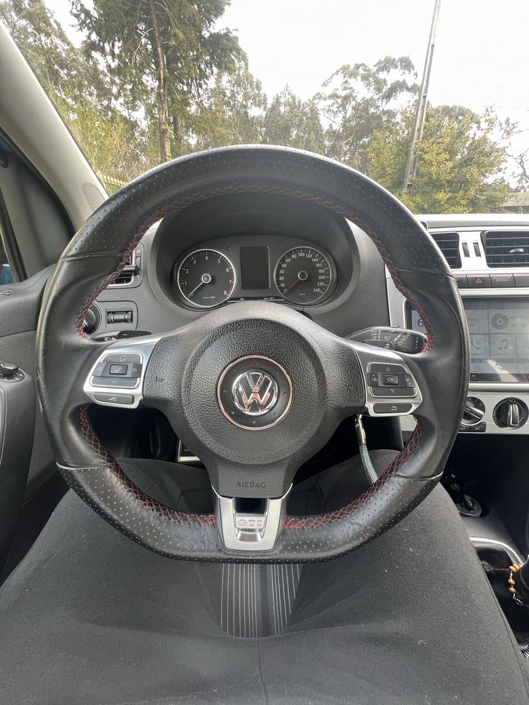Vw polo 6r versao match de 2012