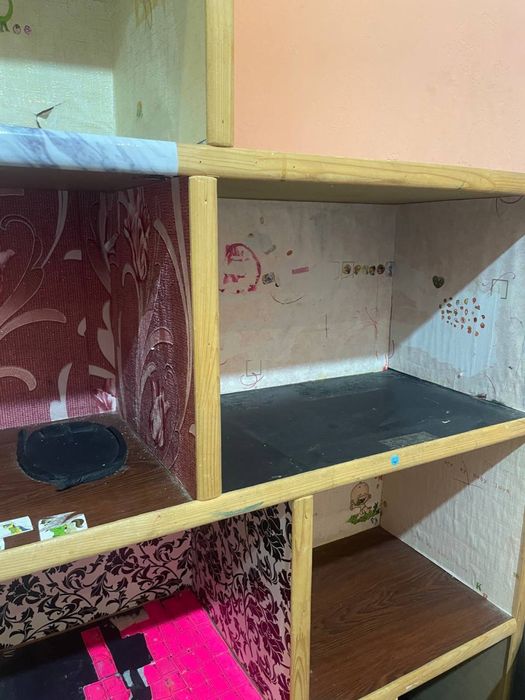 Величезний Ляльковий будинок