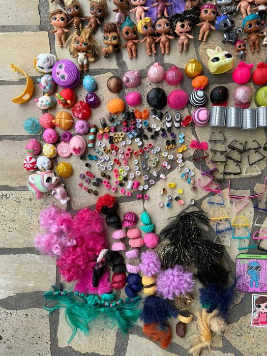 Zamienię na Klocki Lego Ogromny Zestaw Lol Surprise Ponad 90 lalek