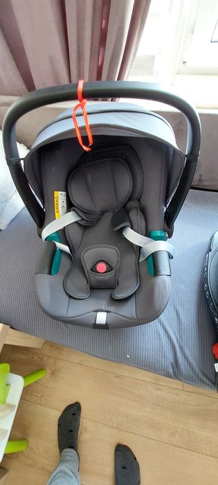 Britax romer 2 foteliki i bazą obrotowa