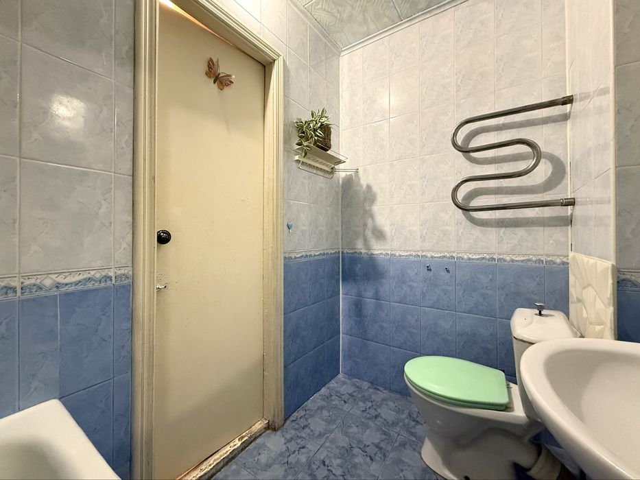 Продаж 1 кім квартири Лісний,Поповича Космонавта,18