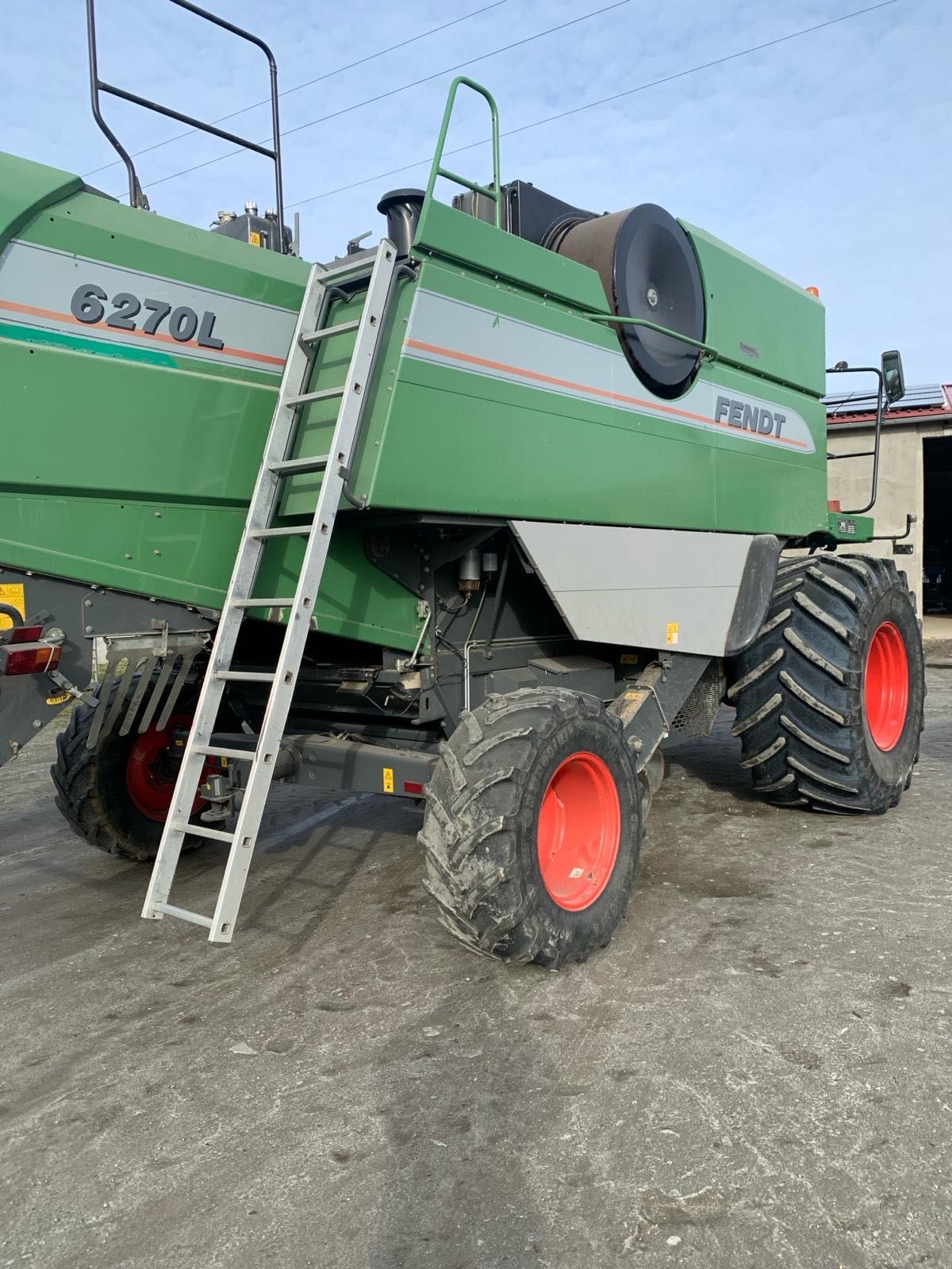 Kombajn zbożowy Fendt 6270L