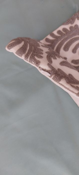 Almofadas bordadas - Origem Dubai