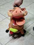 Peluche Pumba comer insectos