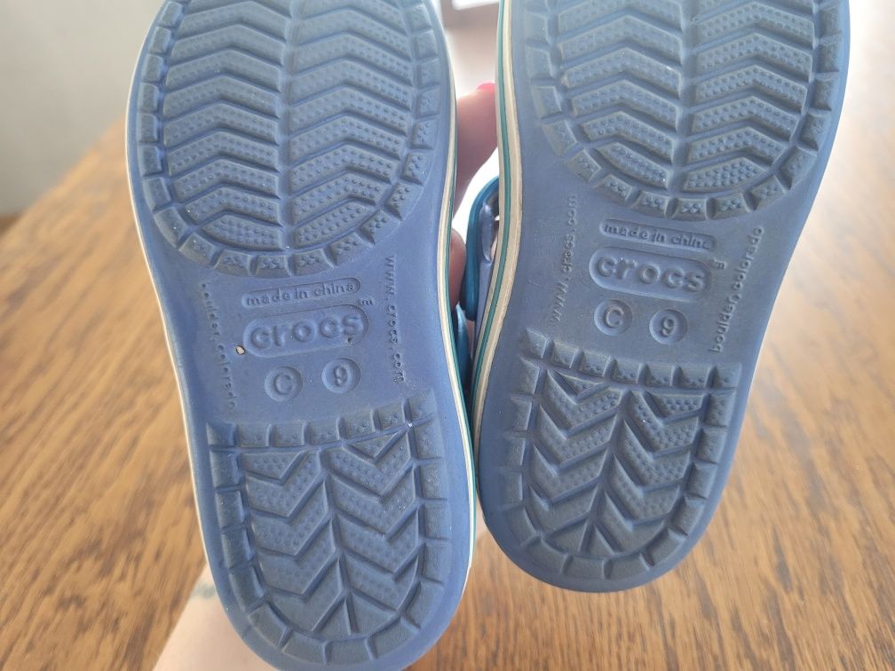 Sandałki crocs 9
