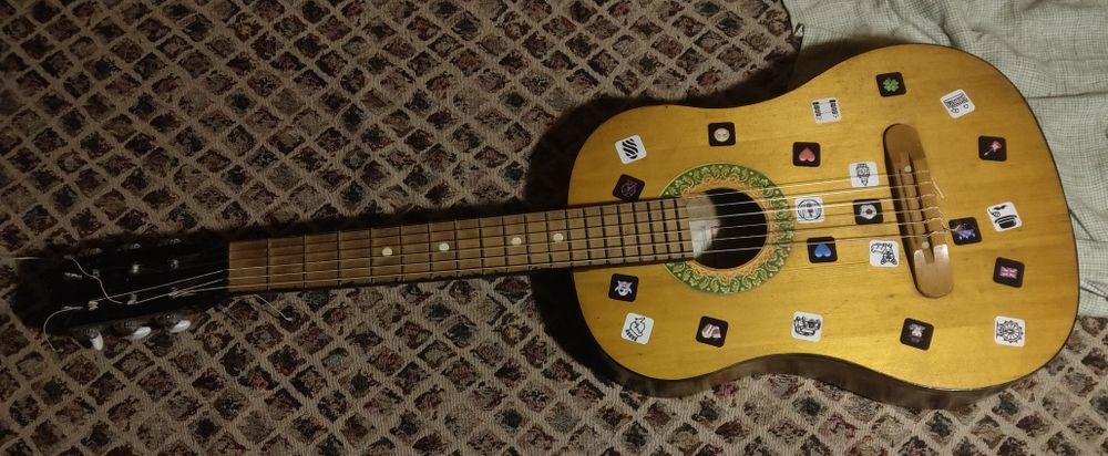 Гітара 6 струнна