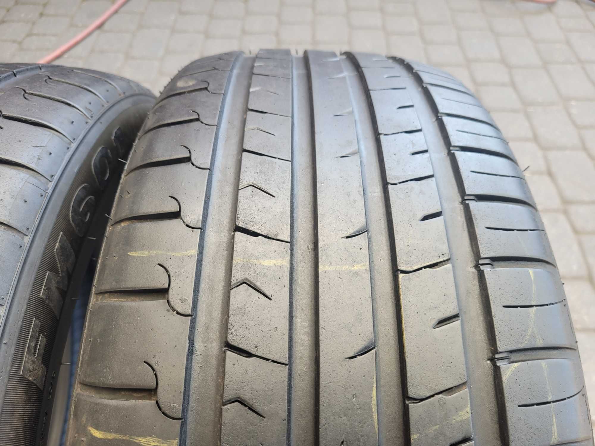 245 / 45 R 19  Firemax