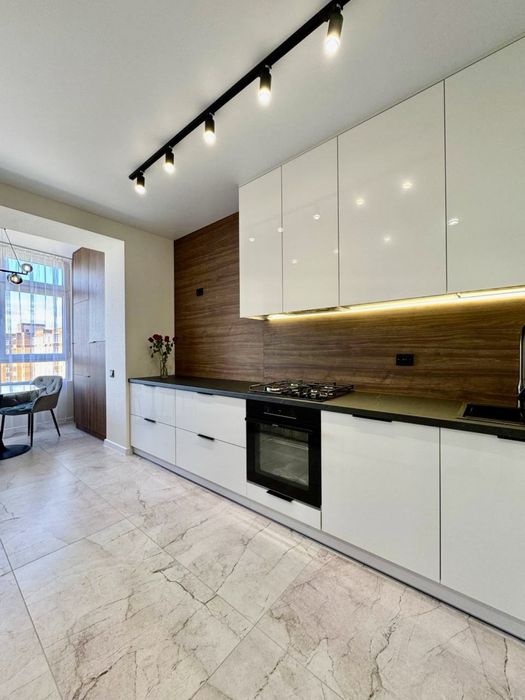 Сучасна 1к квартира з меблями та технікою, бізнес-клас, 9/10 поверх