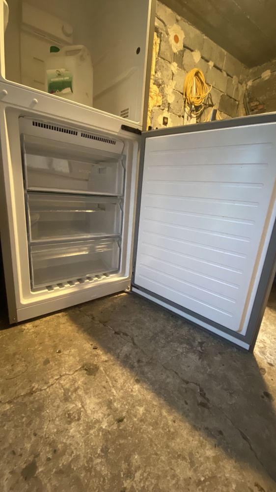 Lodówka Bosch kgn36vl21 184cm uszkodzona