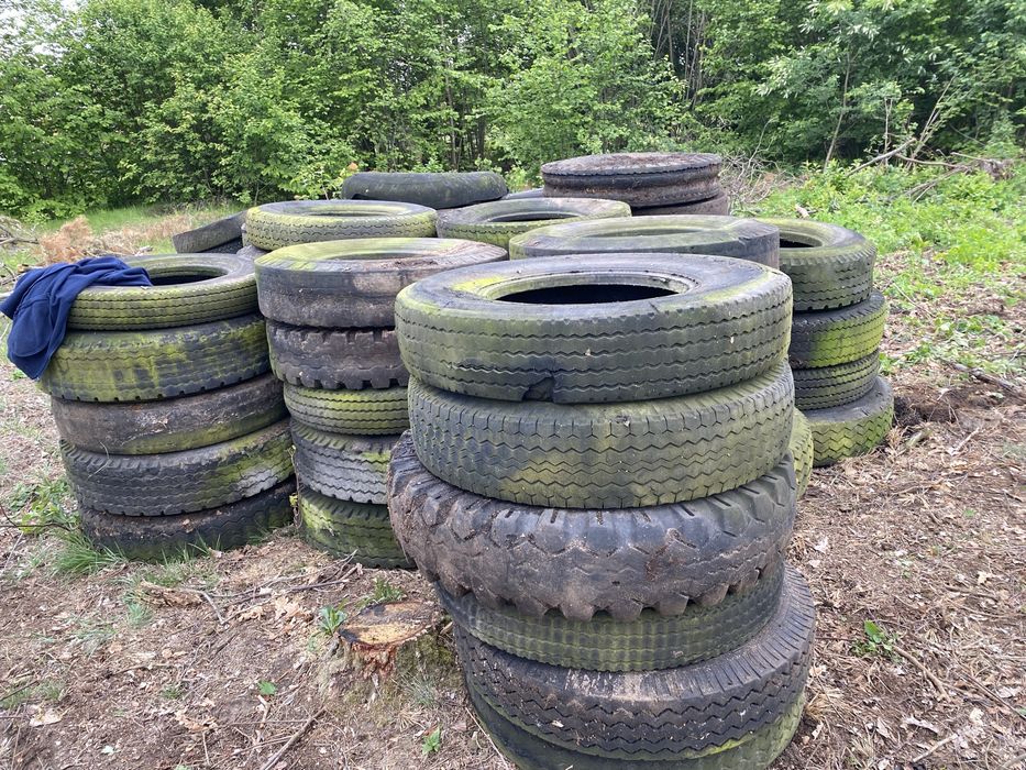 Opony ciezarowe na pryzme