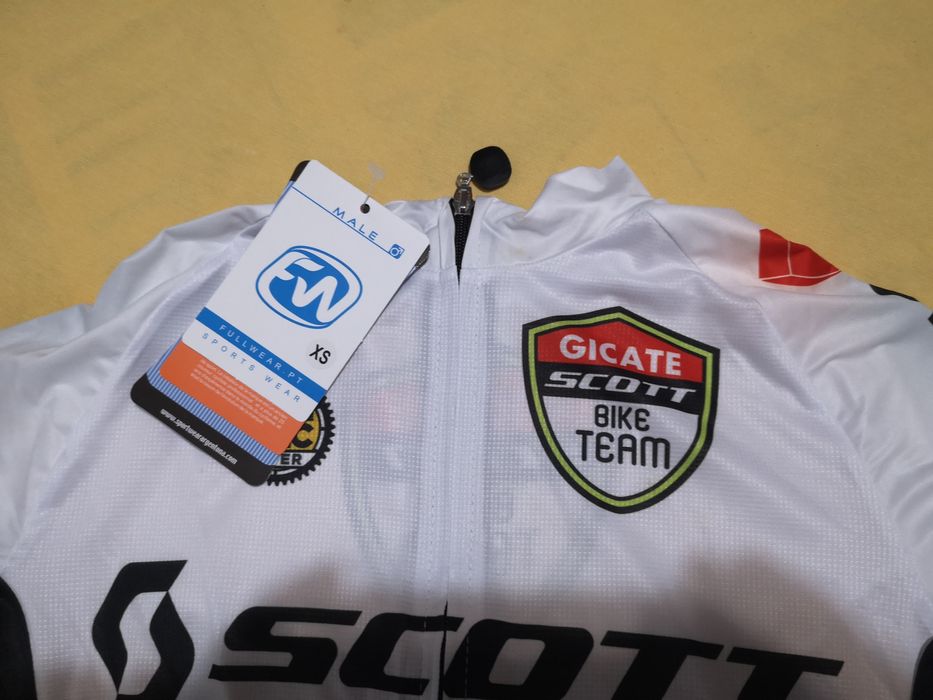 CICLISTA camisola e calções com alças