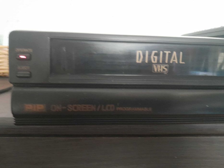 Vídeo gravador VHS Tensai VRP-3500 + Comando