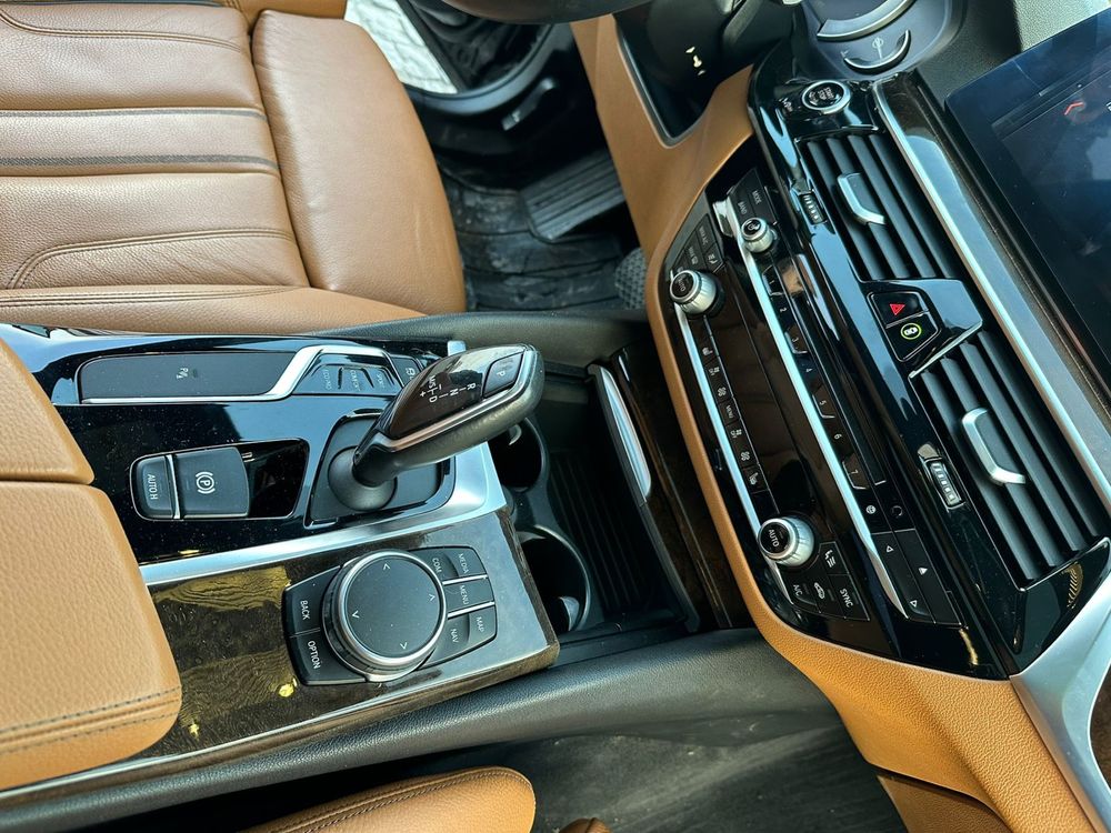 Продам автомобиль BMW 530X-Drive Повний привід