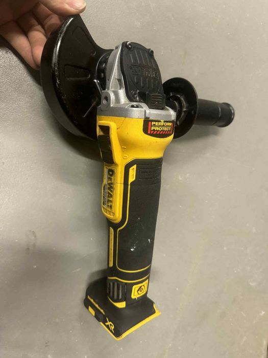 Szlifierka kątowa DeWalt DCG405 rączka nie oryginalna nie przeszkadza