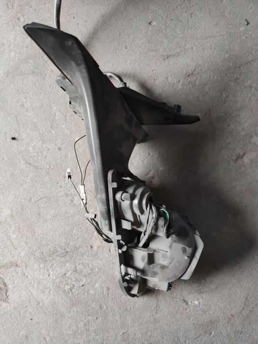 Зеркало Tesla Y. Тесла у