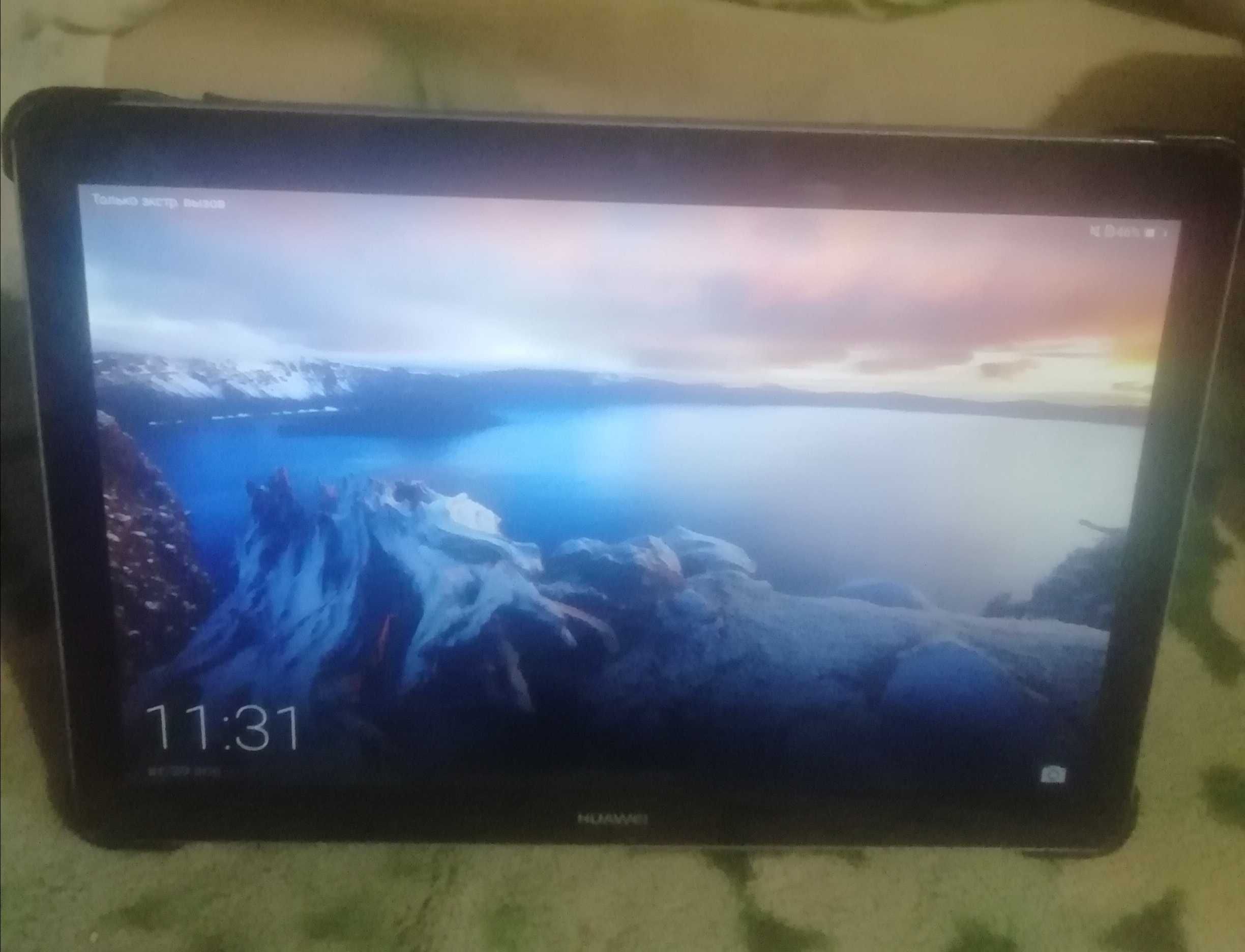 Планшет Huawei 2017года.