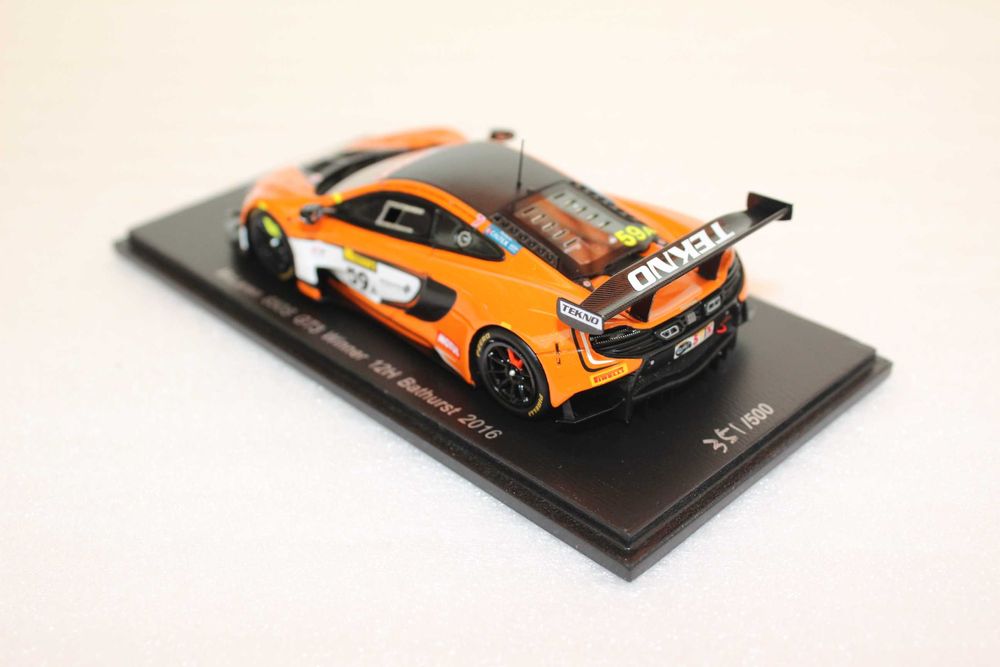 Miniatura 1/43 McLaren 650S 1º 12H Bathurst 2016 Alvaro Parente