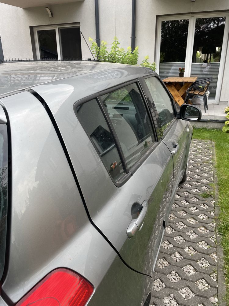 Suzuki swift 1.3 benzyna