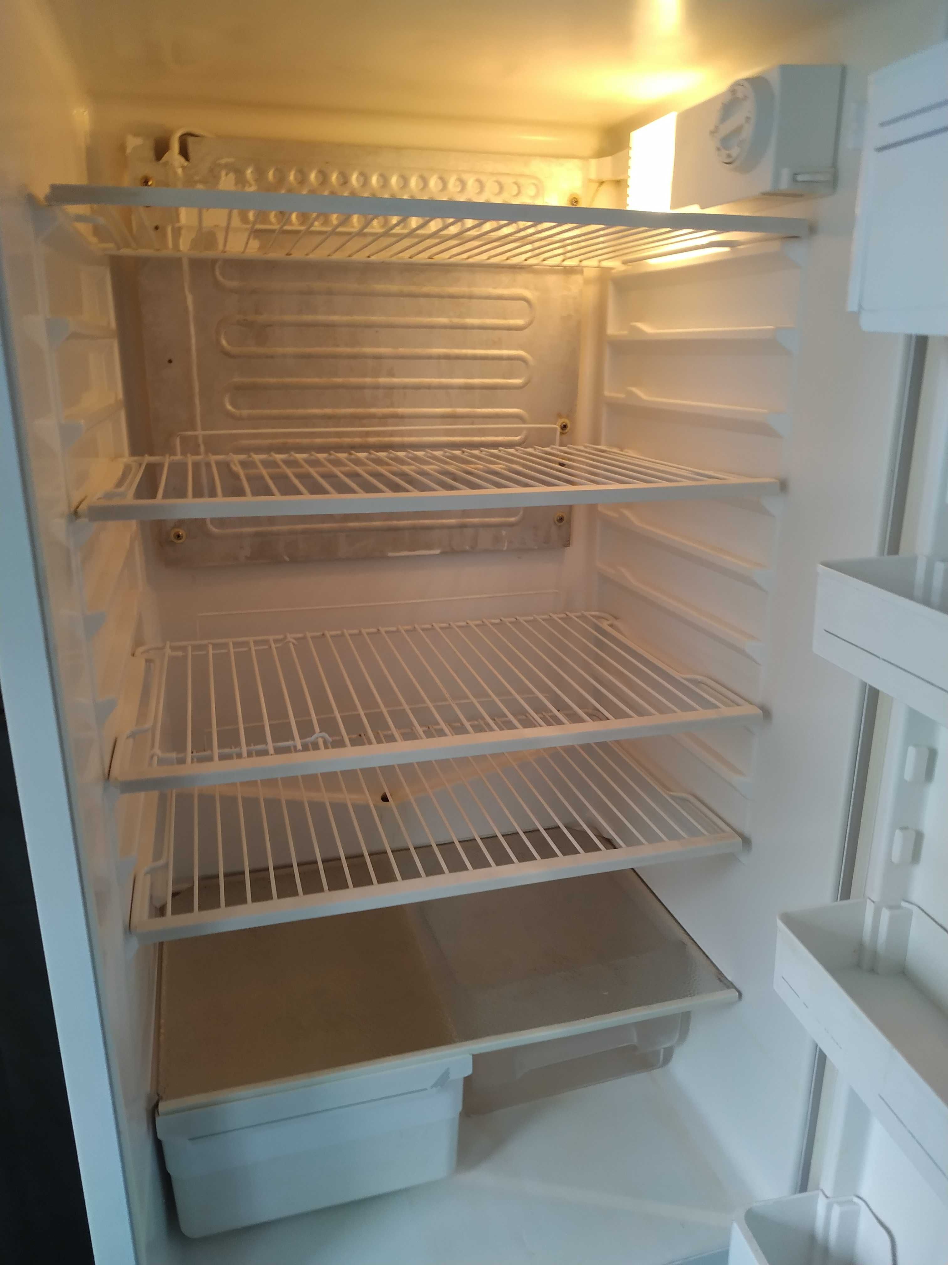 продам холодильник Calex(BOSCH) совершенно новый компрессор