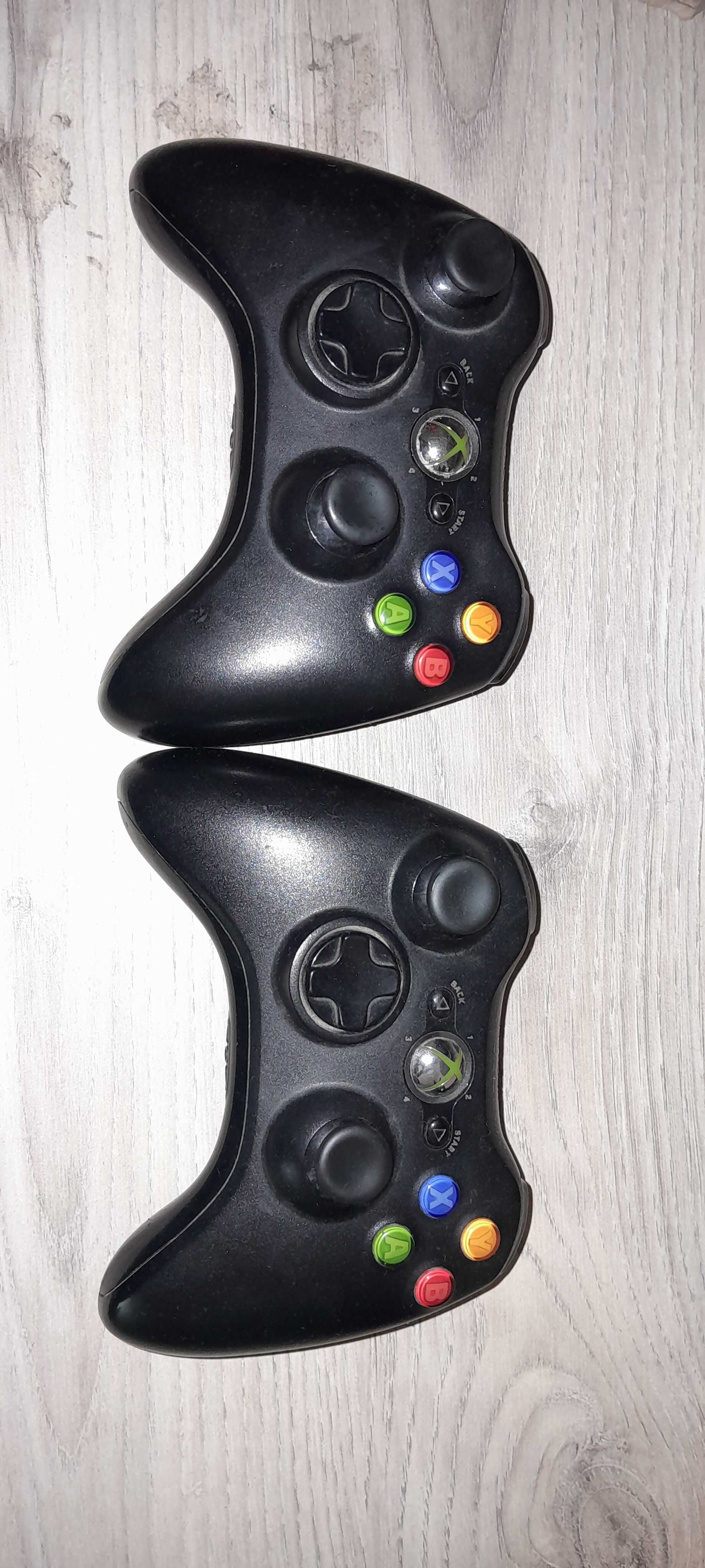 Sprzedam xbox 360 2 pady kinect + 20 gier