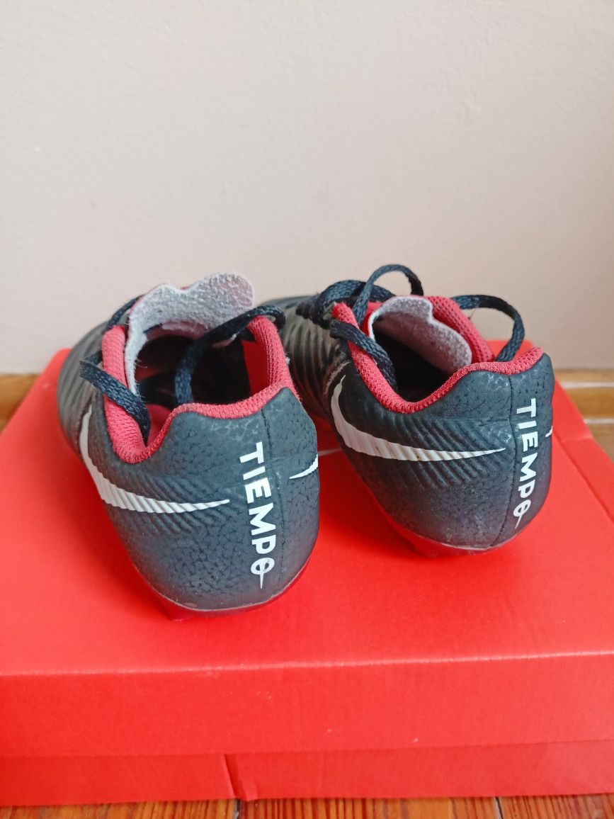Nike Tiempo Buty piłkarskie korki dla dziecka 3/5 lat r. 27,5