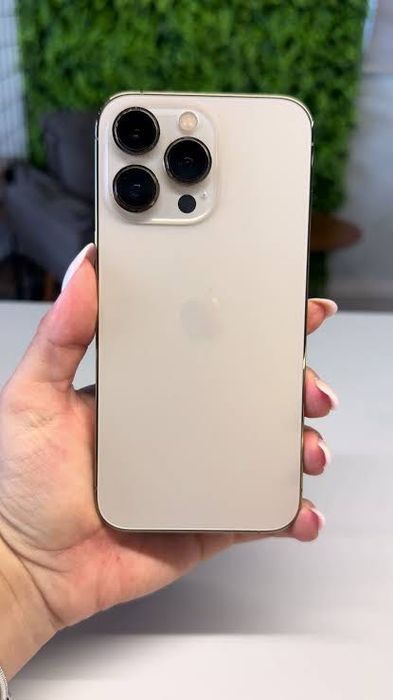 iPhone 13 Pro Dourado