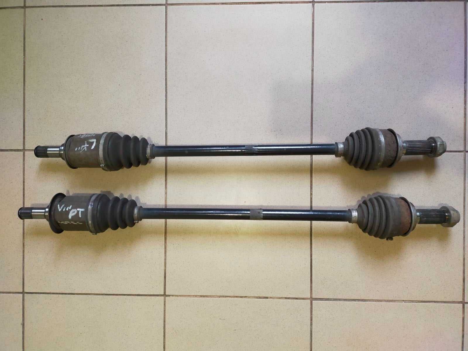 Продам заднюю полуось правую/левую на Honda CR-V 3, 4