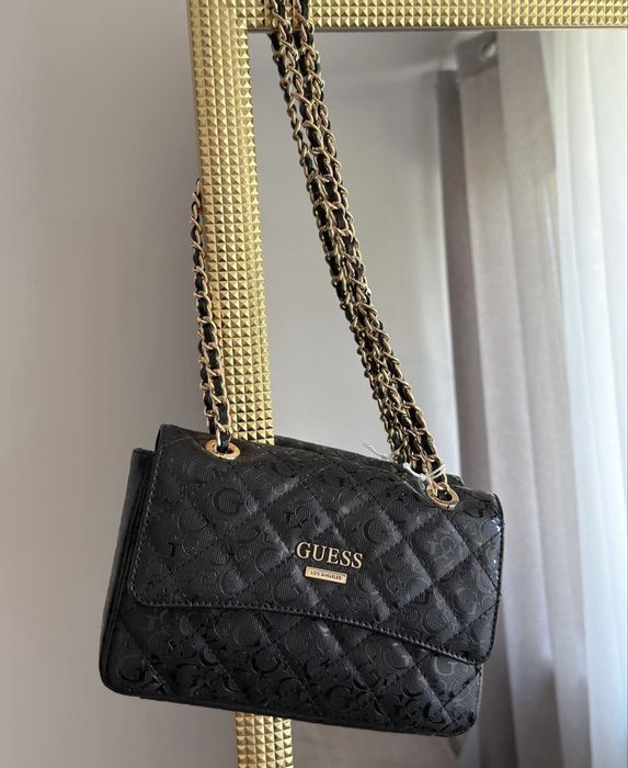 Оригінальна сумки від бренду Guess