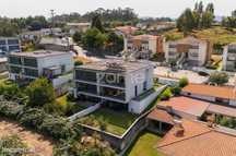 Moradia T3 semi-nova em Bico - Amares