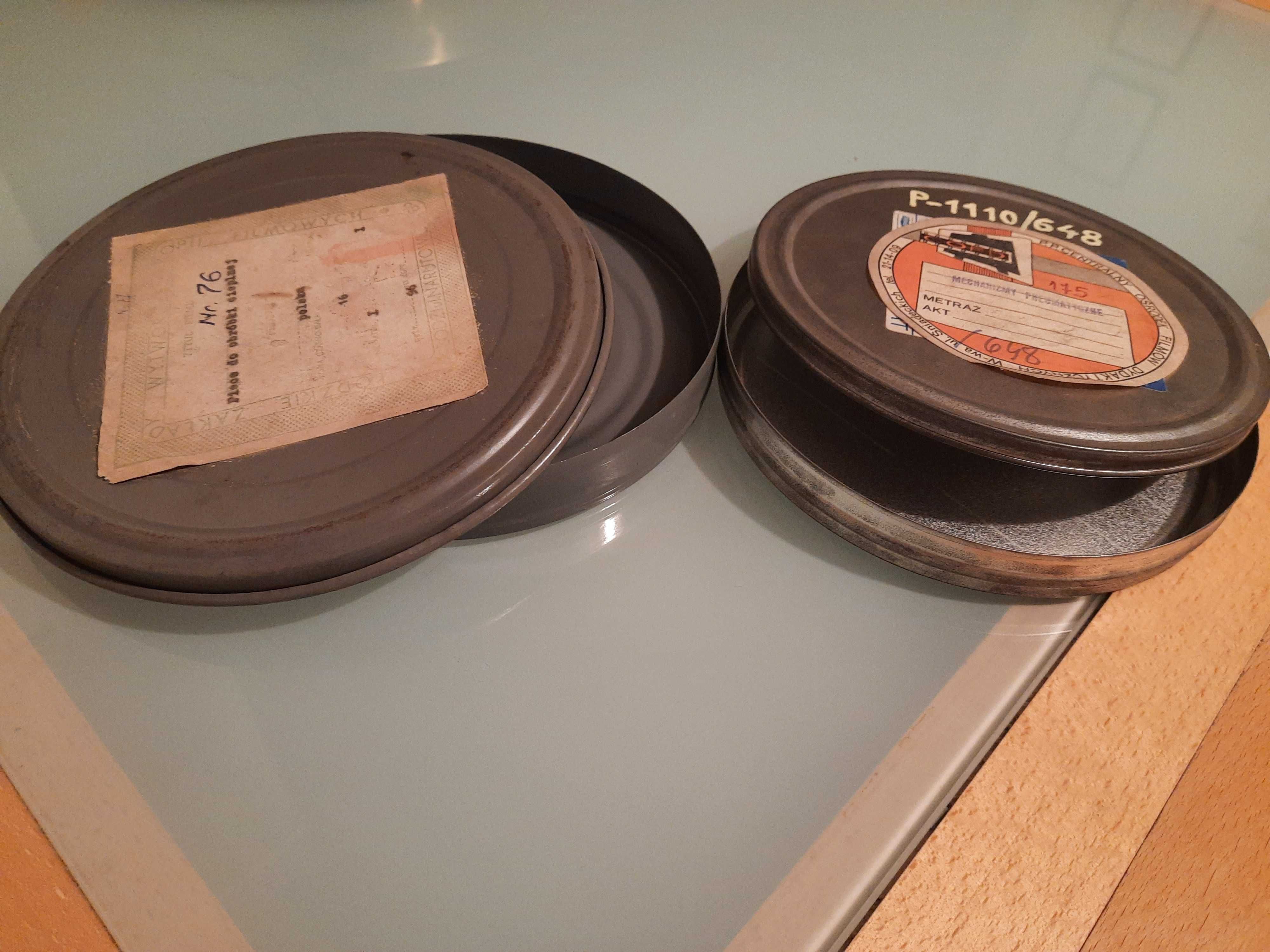 Puszki, kasety po taśmach filmowych 16 mm, małe