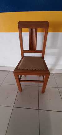 Cadeira antiga pequena madeira para restaurar