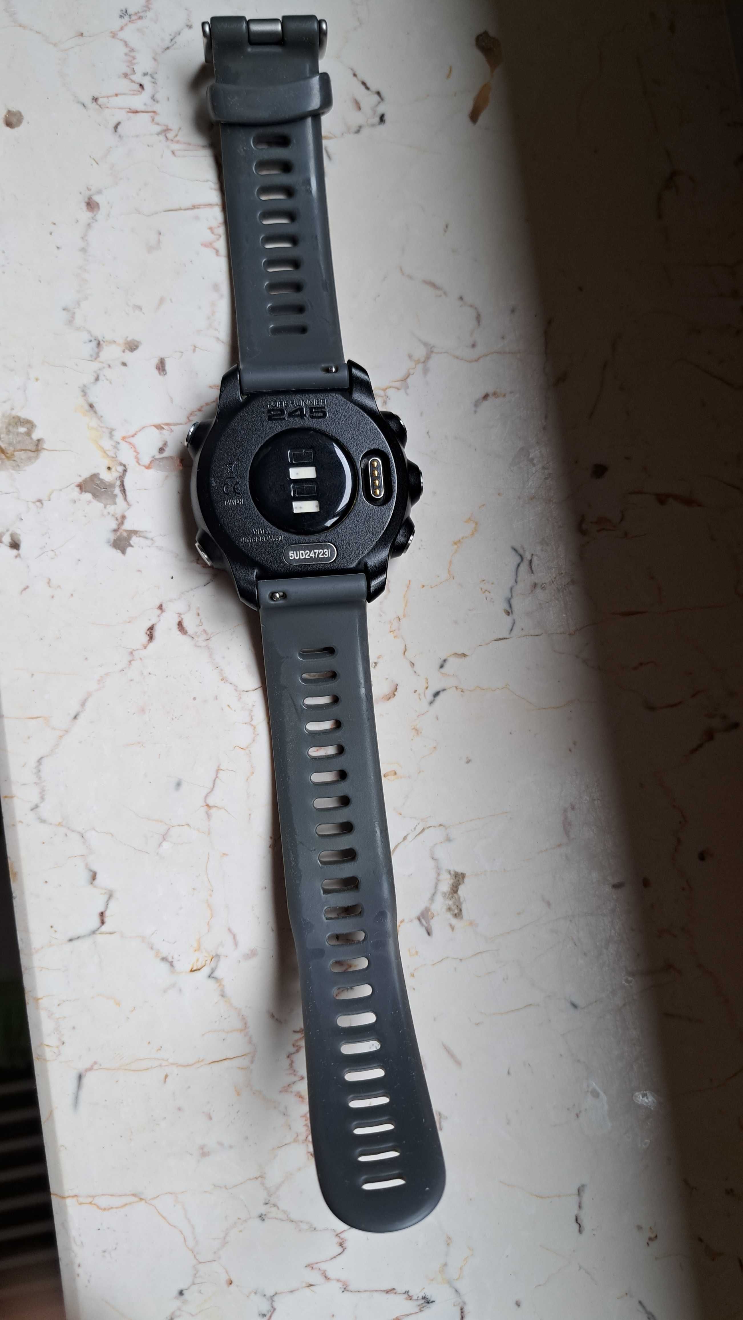 Garmin Foreruner 245