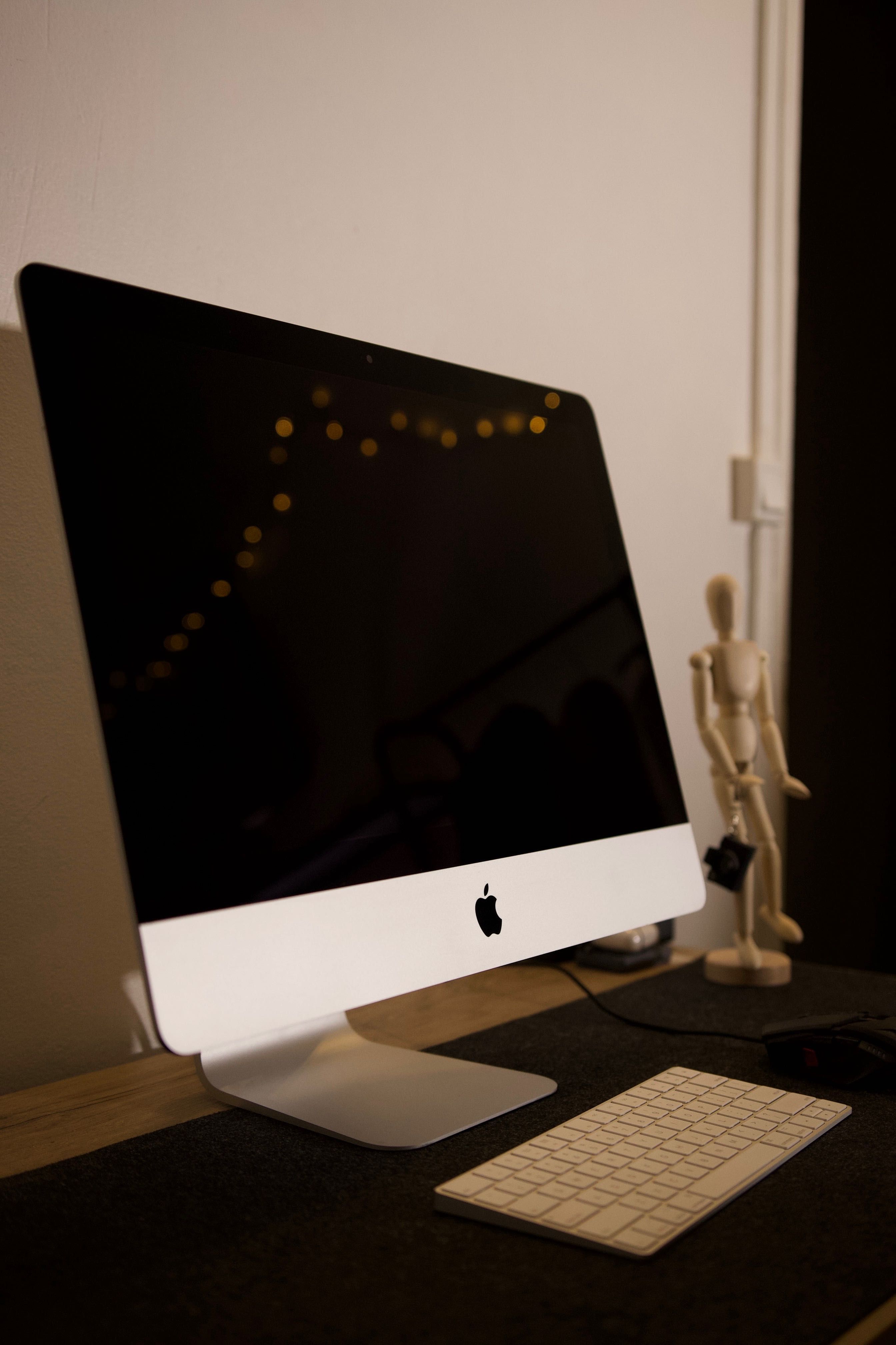 Компʼютер Apple iMac 21.5 4k Retina ( 2019 року ) Стан нового.
