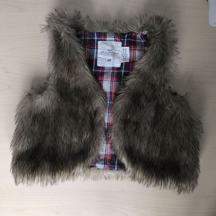 Жилет дитячий H&M L.O.G.G., на 7-8 років, зріст 128 см, штучне хутро