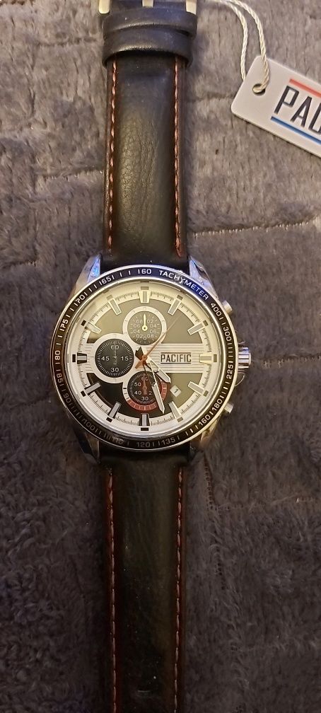 Zegarek Pacific Nowy