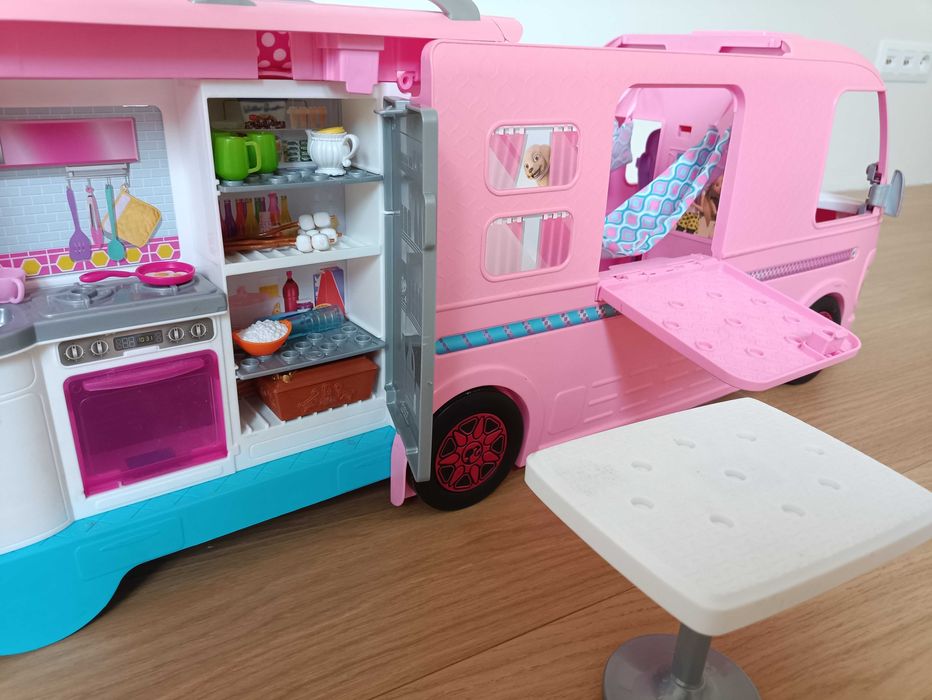 Duży camper kamper barbie