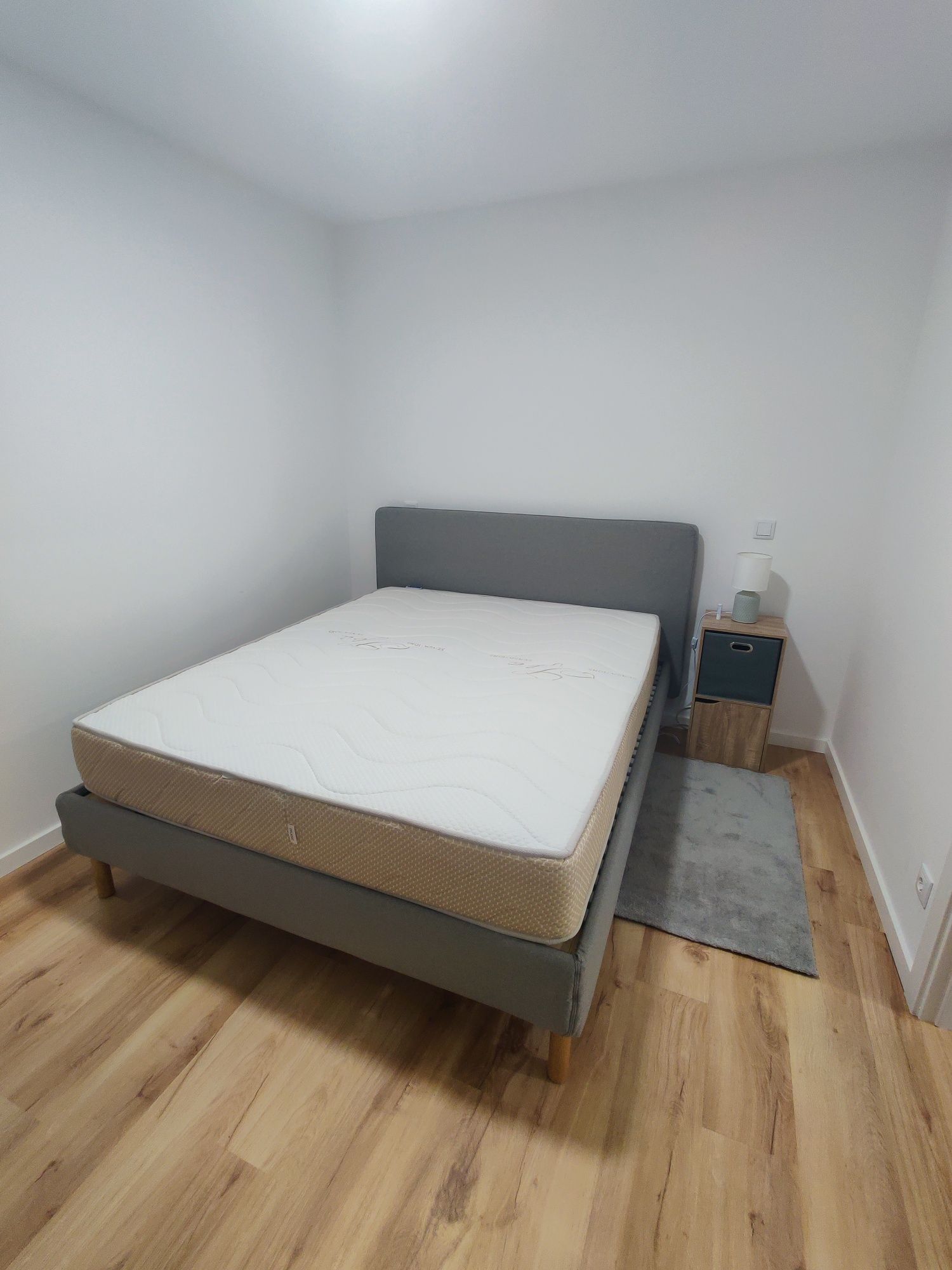 Cama e colchão 160*200